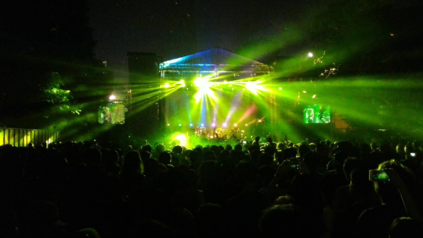 Malam Psychedelic di Pusat Jakarta