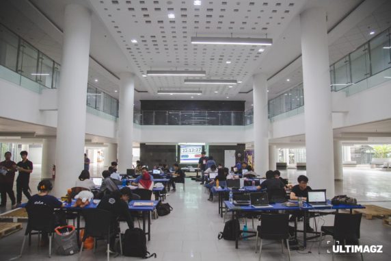 Suasana 24 Hours Comic Day di lobi Gedung D UMN Suasana 24 Hours Comic Day di lobi Gedung D UMN
