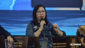 Wakil Rektor Bidang Kemahasiswaan, Employability & Kewirausahaan Ika Yanuarti saat menjawab pertanyaan dari mahasiswa. 
