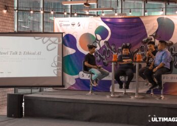 Sesi seminar FETO 2024 bersama CEO meeting.ai, CEO SOM AI, dan AI CX Talkbot Designer yang berlangsung pada Sabtu (24/02/2024) di The Forum, Lippo Mall Puri. (ULTIMAGZ/Ryan Richardo)