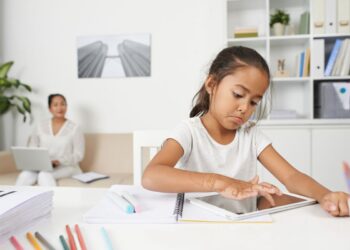 Penyebab darurat literasi di Indonesia. (lifestyle.kompas.com)