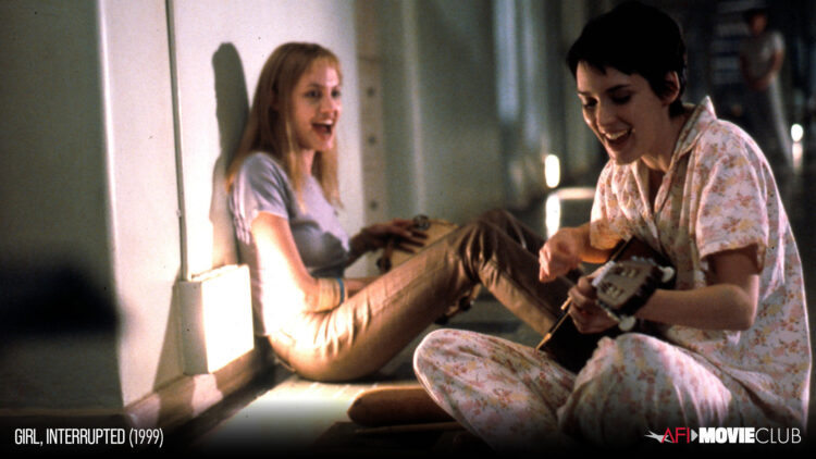 Susanna (Winona Ryder) dan Lisa (Angelina Jolie) dalam film “Girl, Interrupted”. (afi.com)
