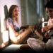 Susanna (Winona Ryder) dan Lisa (Angelina Jolie) dalam film “Girl, Interrupted”. (afi.com)