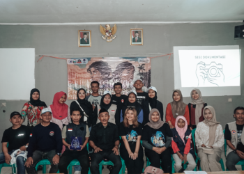 Sesi dokumentasi program “Nyegah Bala Laut” di Desa Situregen, Lebak Selatan. (Nyegah Bala Laut)