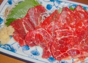 Foto hidangan daging kuda atau basashi. (maff.go.jp)