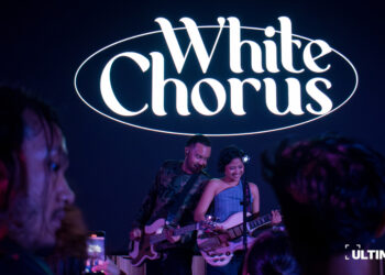 Penampilan White Chorus pada acara Malam Penghargaan UMN Radioactive 2025 di Function Hall, Universitas Multimedia Nusantara pada Sabtu (1/11/2025). (ULTIMAGZ/Ancilla Maura)