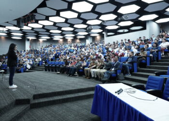 Suasana pembukaan Lomba Peneliti Belia (LPB) Nasional 2023 pada Kamis (30/11/23) di Lecture Theater UMN. (Lomba Peneliti Belia)