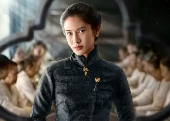 Dian Sastrowardoyo sebagai Dasiyah dalam poster “Gadis Kretek”. (netflix.com)