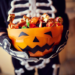 Ilustrasi permainan trick or treat (Unsplash/ Panuwat Dangsungnoen)