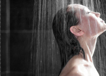 Air Hangat atau Air Dingin Saat Mandi, Apa Perbedaannya?