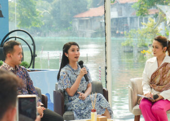 Konferensi pers “Renjana Cita Srikandi” bersama Vice President (VP) Corporate Communication PT Pertamina Persero Fadjar Djoko Santoso dan Chief Marketing Officer (CMO) Leet Media Indah Setyani . (Leet Media)