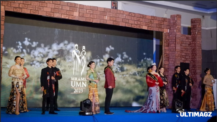 Momen pengumuman Top 8 Finalis Mr. & Ms. UMN 2023 pada Hari Jumat (22/09/23) yang akan melanjutkan perjalananannya menuju Awarding Night pada Stage Himalaya. (ULTIMAGZ/Raoul Al Arthur)