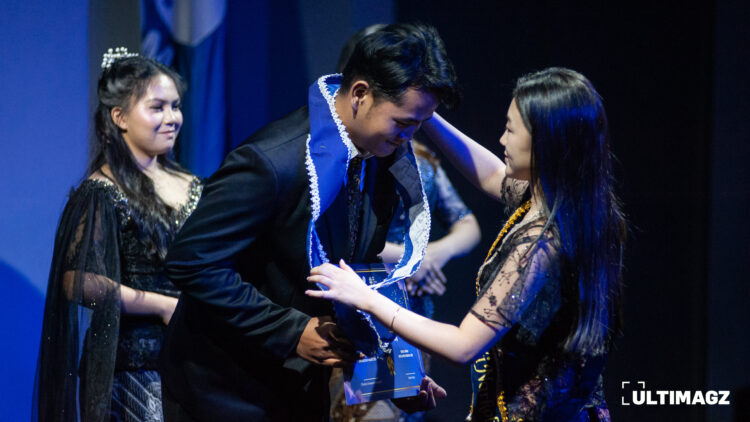 Pemberian selempang dan sertifikat kepada finalis Duta Anti Narkoba di Lecture Theatre, Universitas Multimedia Nusantara pada Kamis (27/11/25). (ULTIMAGZ/Gabri Perboire)