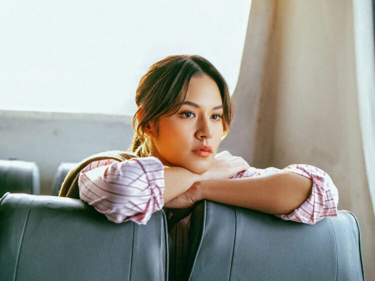 Potret Raisa untuk lagu “Si Paling Mahir”. (pophariini.com)