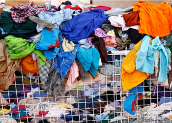 Ilustrasi konsumsi fesyen yang berlebihan (fashion overconsumption). (ozzakonveksi.com)