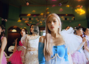 Video musik NMIXX untuk single “O.O” yang dirilis pada Selasa (22/02/22). (Foto: YouTube/JYP Entertainment)