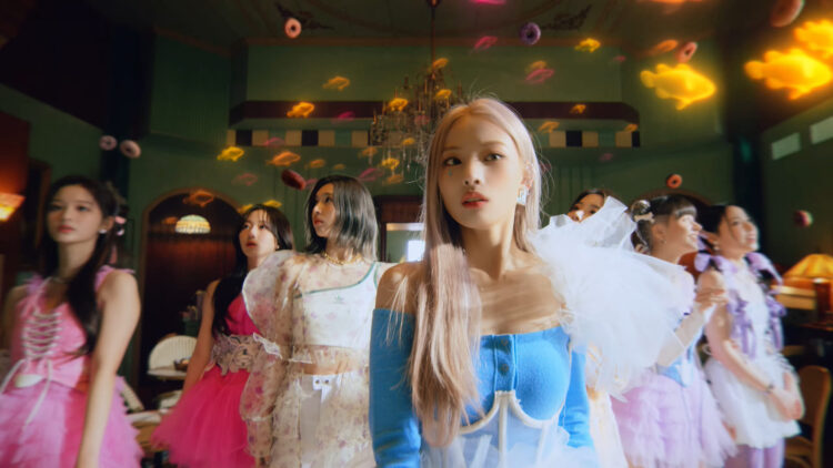 Video musik NMIXX untuk single “O.O” yang dirilis pada Selasa (22/02/22). (Foto: YouTube/JYP Entertainment)