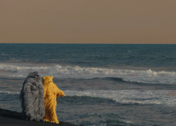 Adegan dari Music Video (MV) Tulus “Hati-Hati di Jalan”. (Foto: YouTube/Tulus)