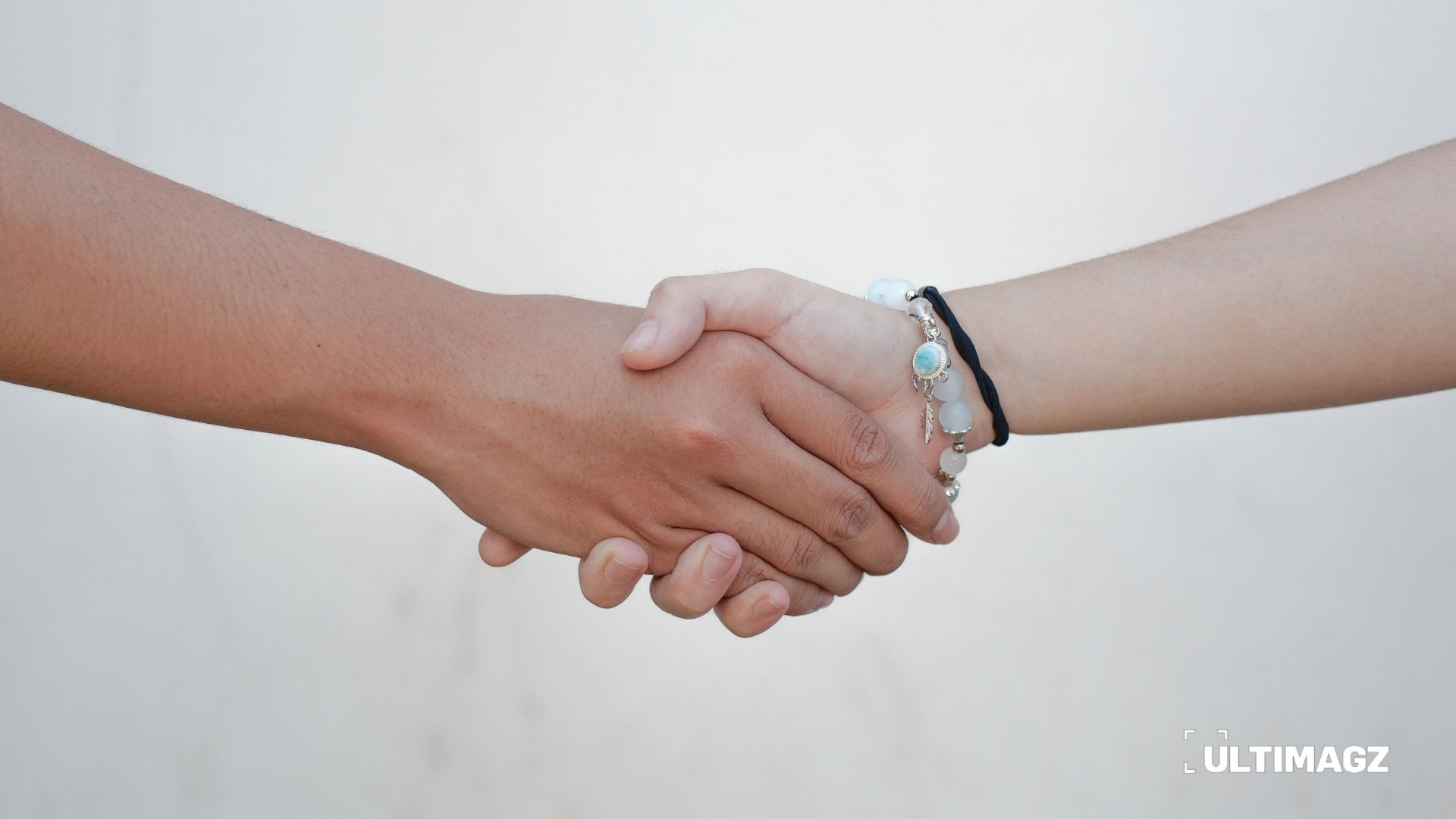 Ilustrasi interaksi antara laki-laki dan perempuan dalam proses komunikasi. (ULTIMAGZ/Gabri Perboire)