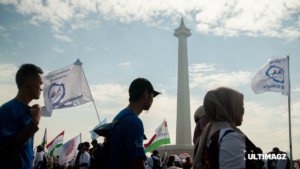 Sejumlah buruh mengikuti perayaan Hari Buruh Internasional (May Day) yang berlangsung di Monumen Nasional. 