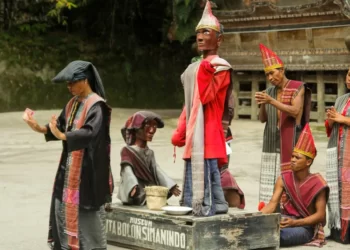 Boneka kayu Sigale-gale. (Foto: tripelaketoba.com)