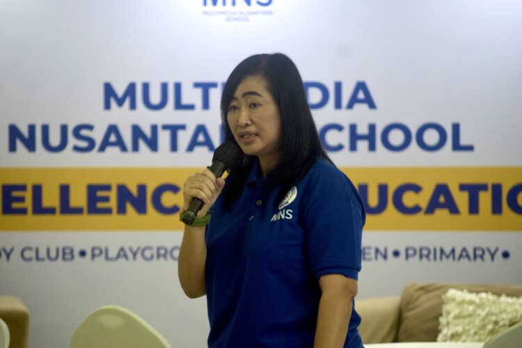 Theresia Listyawati selaku Kepala Sekolah MNS dalam Soft Launching Multimedia Nusantara School. (Dokumentasi UMN)