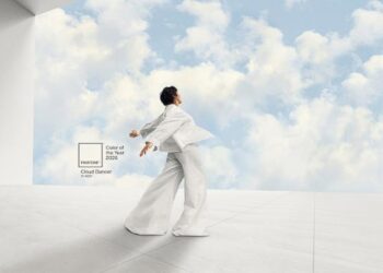 Visualisasi Cloud Dancer oleh Pantone sebagai Color of The Year 2026.