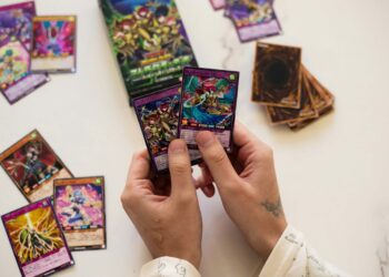 Koleksi kartu Yu-Gi-Oh! (Jovan Vasijevic/Unsplash)