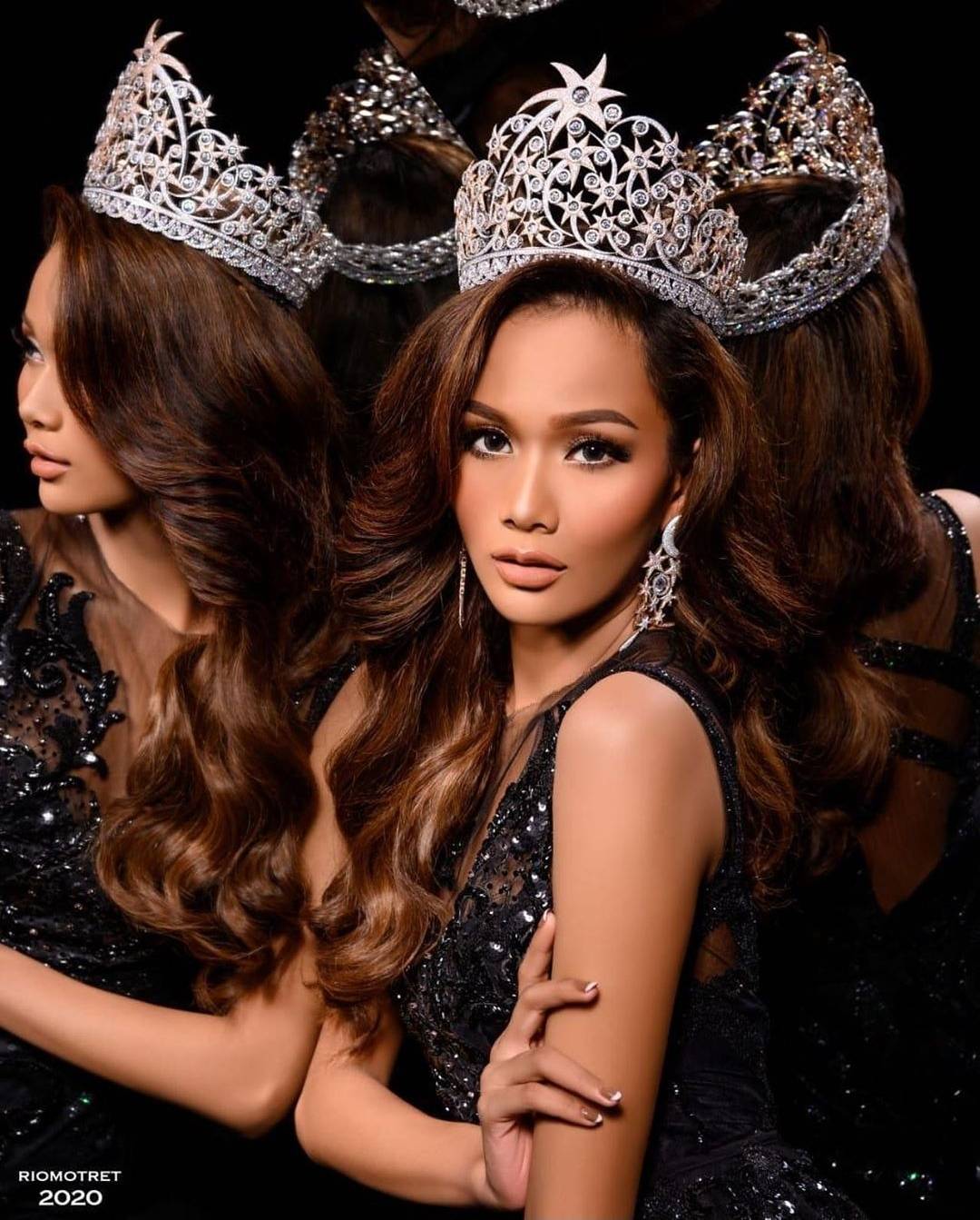 Saat ini, “World of Victory” dikenakan oleh Miss Grand Indonesia 2020, Aura Kharisma yang baru dinobatkan Minggu (21/06/20). (Ultimagz)