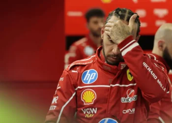 Potret masa sulit Lewis Hamilton di Ferrari. (planetf1.com)