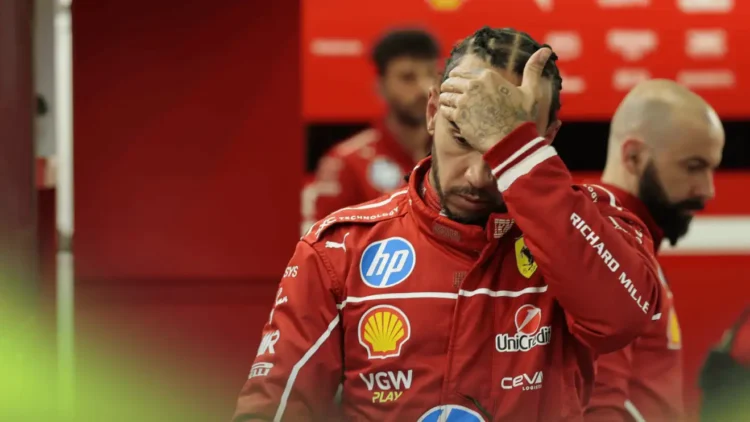 Potret masa sulit Lewis Hamilton di Ferrari. (planetf1.com)