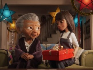 Cuplikan dari video klip iklan “From Our Family To Yours”. (Foto: YouTube/Disney UK)