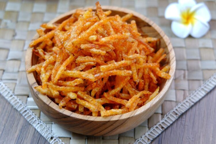 Kentang mustofa, makanan khas Indonesia yang dapat dijadikan lauk maupun camilan. (KOMPAS.com)