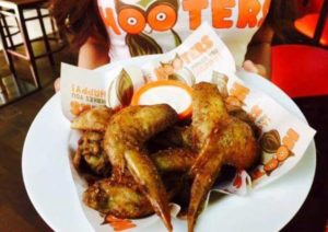 makanan hooters viva.co.id