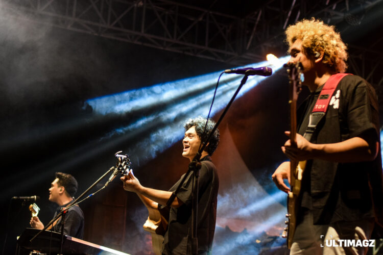 Penampilan The Overtunes pada acara Malam Puncak Maxima 2024 di Universitas Multimedia Nusantara pada Sabtu (21/9/24). (ULTIMAGZ/Ancilla Maura)