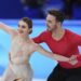 Pasangan seluncur indah asal Prancis, Gabriella Papadakis dan Guillaume Cizeron pada program free dance di Olimpiade Beijing (14/02/22). (Foto: nytimes.com)
