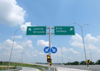 Rambu papan penunjuk jalan. (Kompas.com)