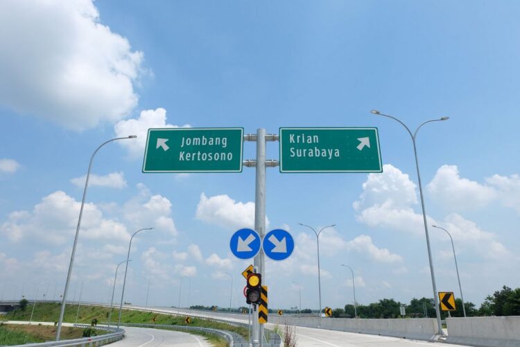 Rambu papan penunjuk jalan. (Kompas.com)