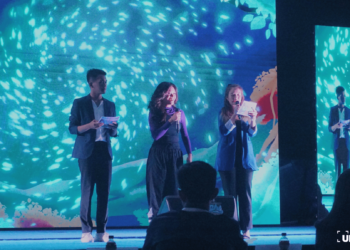 Penampilan Aura Nazmi sebagai pembuka dalam acara Starlight 2022, Jumat (18/11/2022). (ULTIMAGZ/Rafael Amory Joseph)