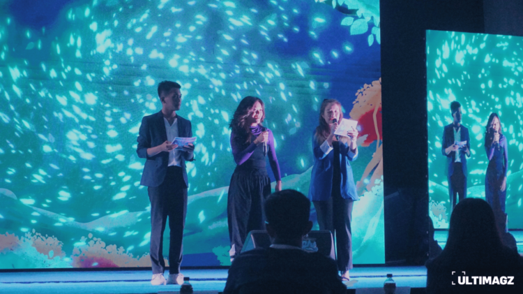 Penampilan Aura Nazmi sebagai pembuka dalam acara Starlight 2022, Jumat (18/11/2022). (ULTIMAGZ/Rafael Amory Joseph)