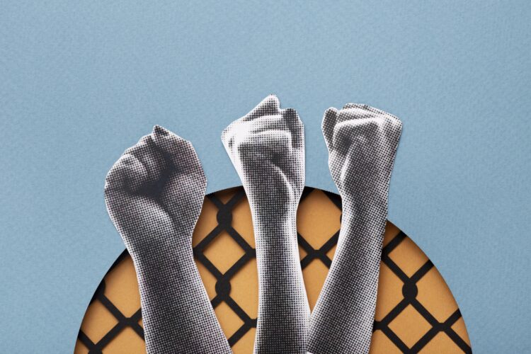 Ilustrasi protes terhadap pemberangusan serikat pekerja (union busting) di industri media. (freepik.com)