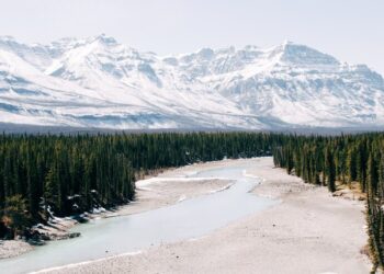 Destinasi wisata alam Alaska. (Freepik.com/Wirestock)