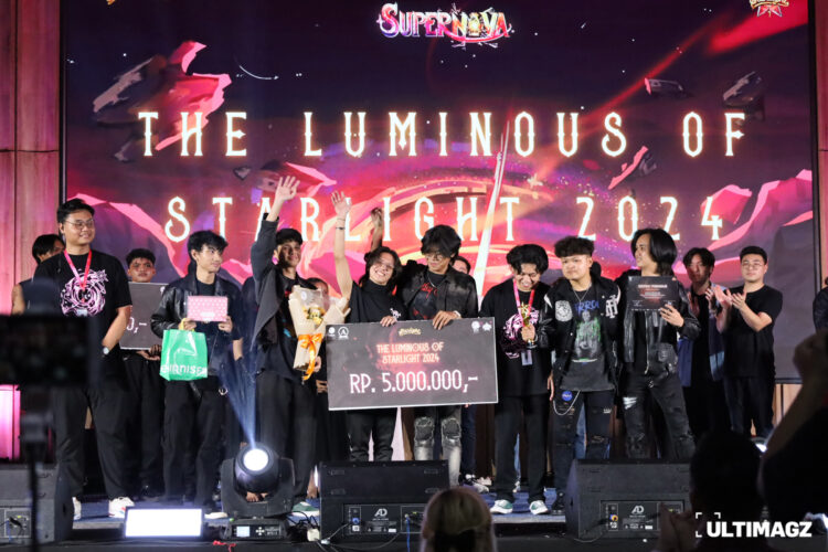 Noiz Band menjadi pemenang Starlight 2024 dalam acara malam puncak Starlight 2024: SUPERNOVA di Function Hall UMN pada Kamis (11/14/24). (ULTIMAGZ/Keizya Ham)