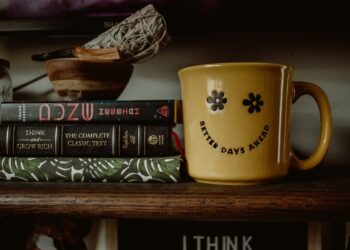 Ilustrasi sugesti positif law of attraction. (Unsplash/Vanessa Serpas).