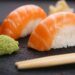 Bumbu wasabi yang disajikan dengan sushi nigiri. (japanesefoodguide.com)